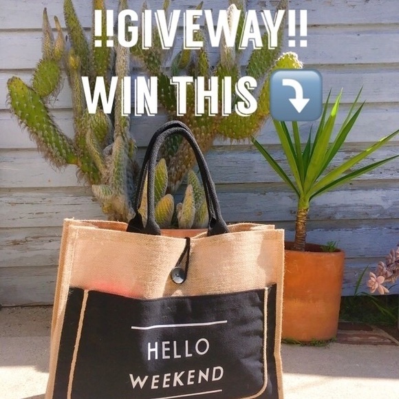 Handbags - ✨Hello Weekend Large Tote Bag✨